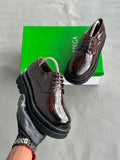 Chaussure grosse semelle en cuir