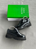 Chaussure grosse semelle en cuir