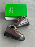 Chaussure grosse semelle en cuir
