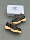 Chaussure grosse semelle en cuir